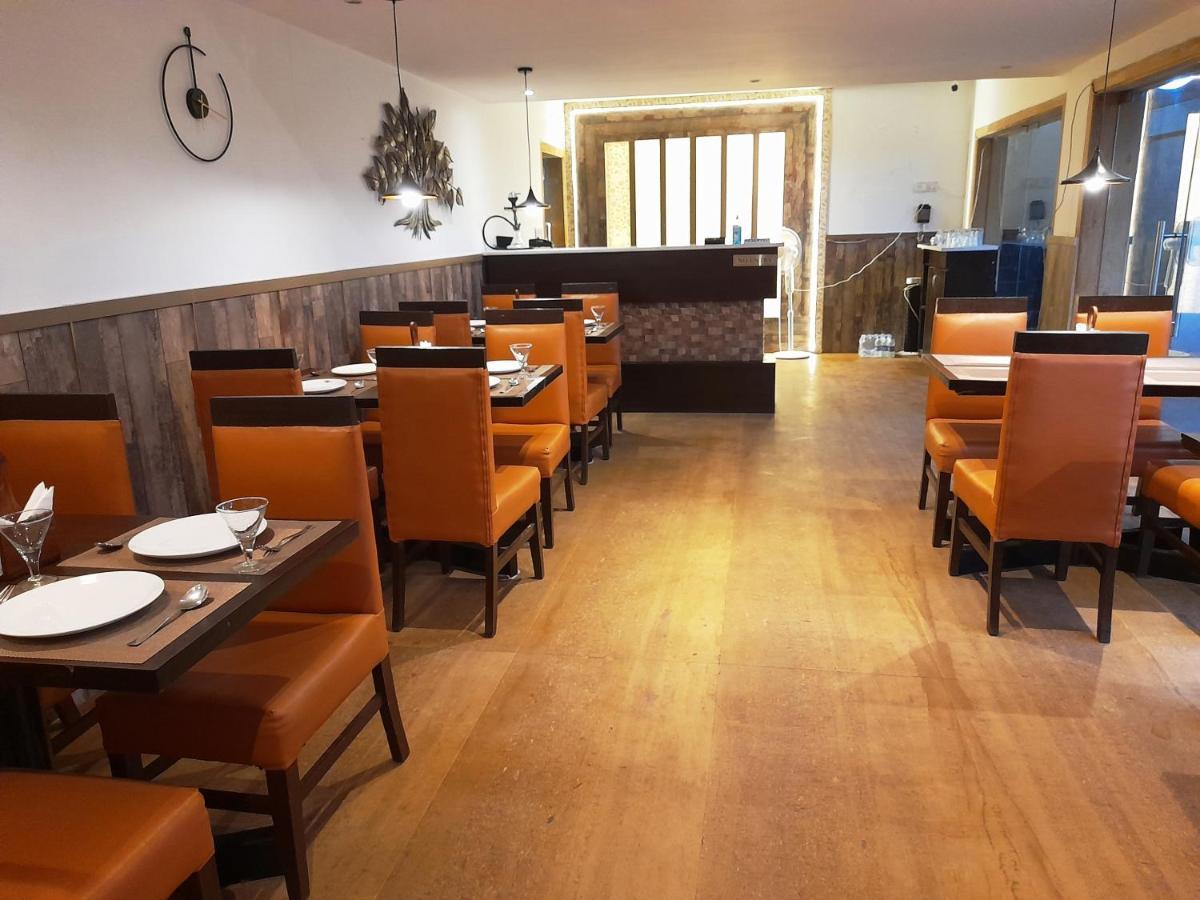 Hotel Goa Continental Arpora Eksteriør billede